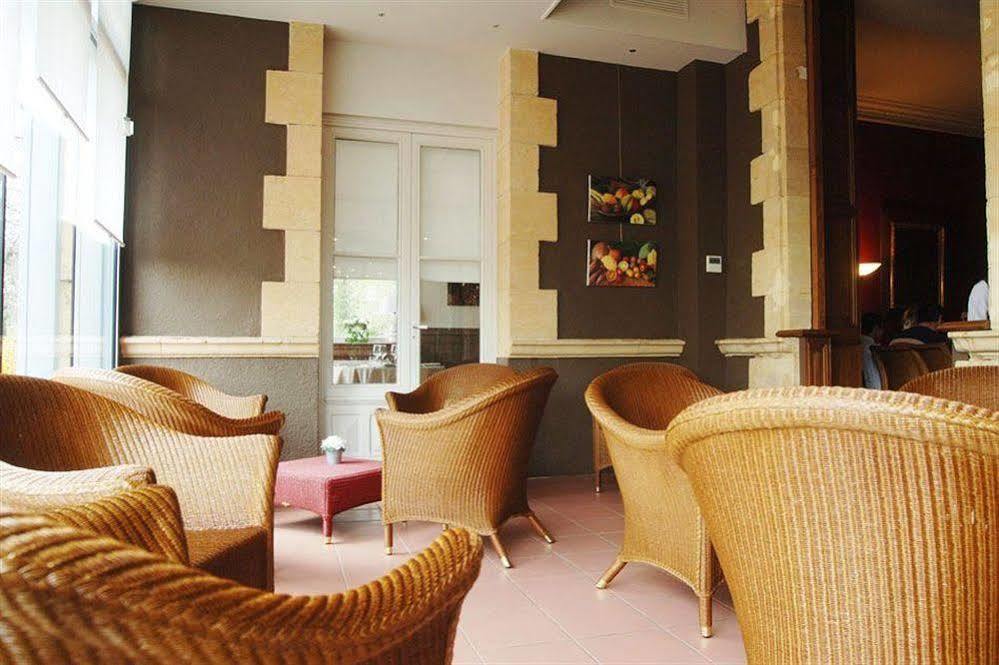 Chateau De Champlong Table Hotel **** Golf & Spa Villerest  Exterior foto